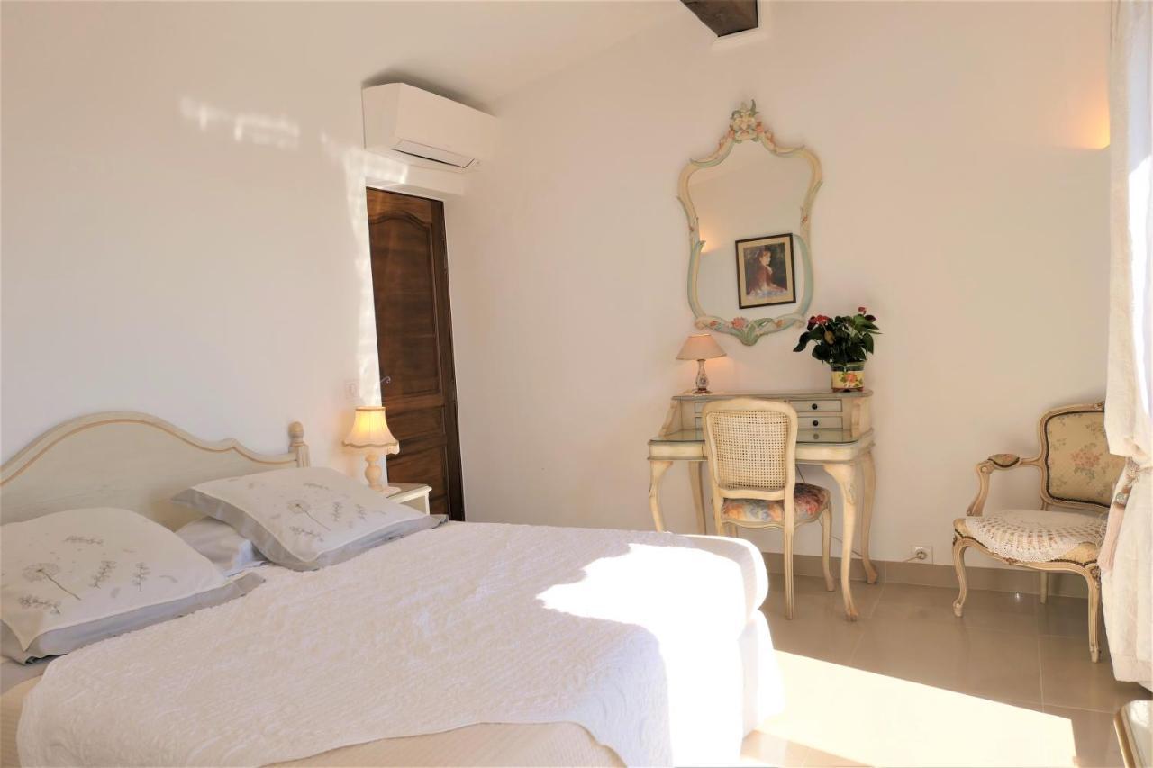 La Bastide Des Pins Bed & Breakfast Vence Exterior photo
