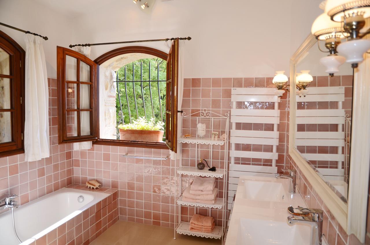 La Bastide Des Pins Bed & Breakfast Vence Exterior photo